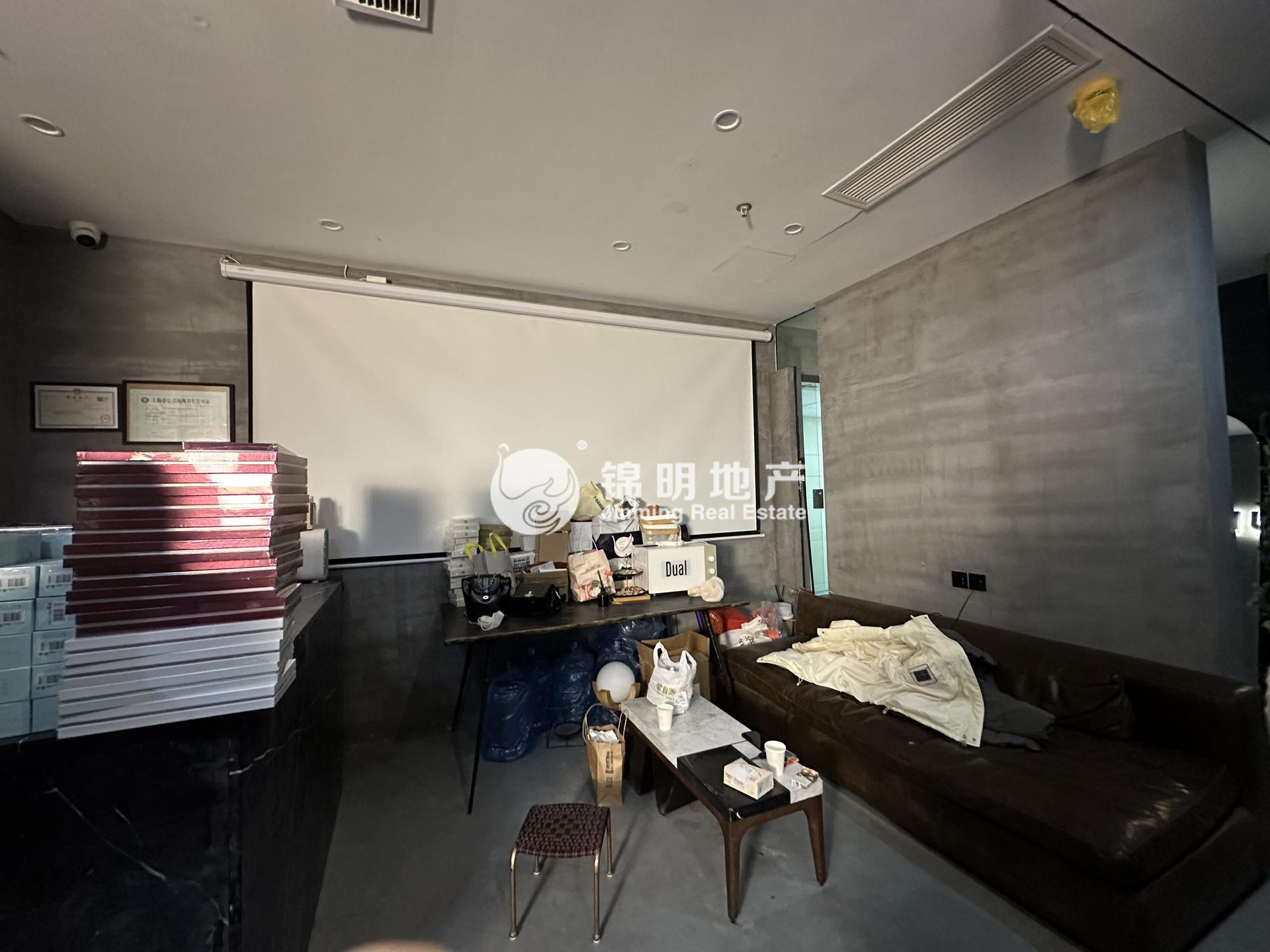 长寿路财富时代大厦112平米写字楼出租